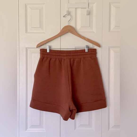 Varley Atrium High Rise Short - Picture 5 of 5